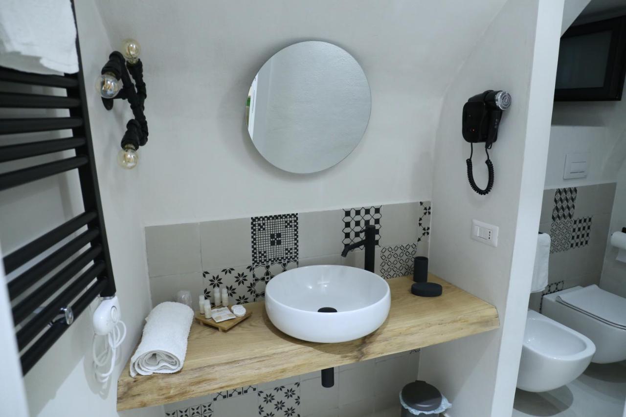 Locus Pendinelli Trani Bed & Breakfast Екстериор снимка