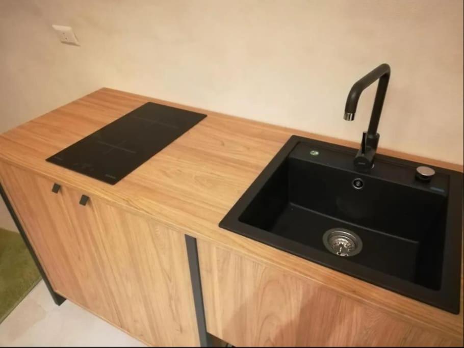 Locus Pendinelli Trani Bed & Breakfast Екстериор снимка
