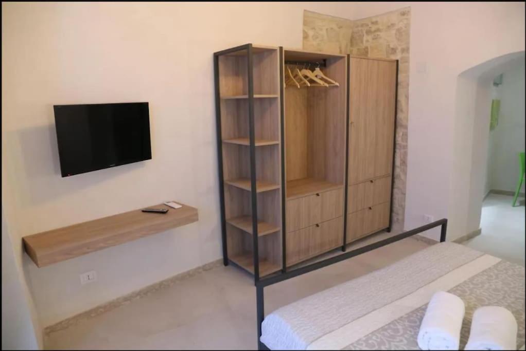 Locus Pendinelli Trani Bed & Breakfast Екстериор снимка